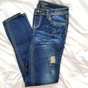 Antique Rivet | Skinny Jeans